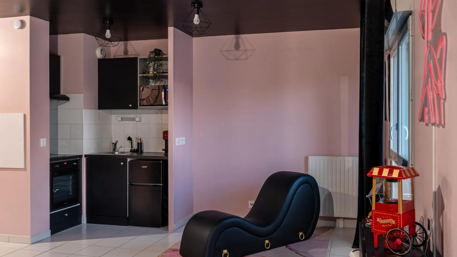 Apartment Pinky Room Villepinte