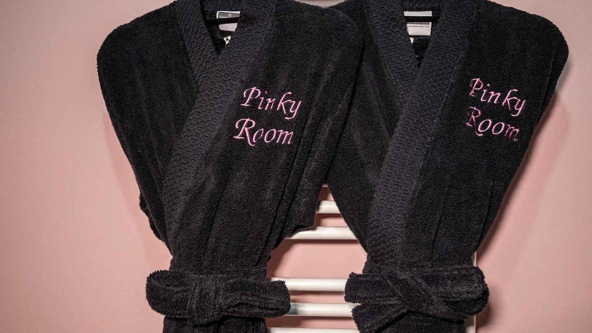 Pinky Room Villepinte  0*, Villepinte (Seine-Saint-Denis) France