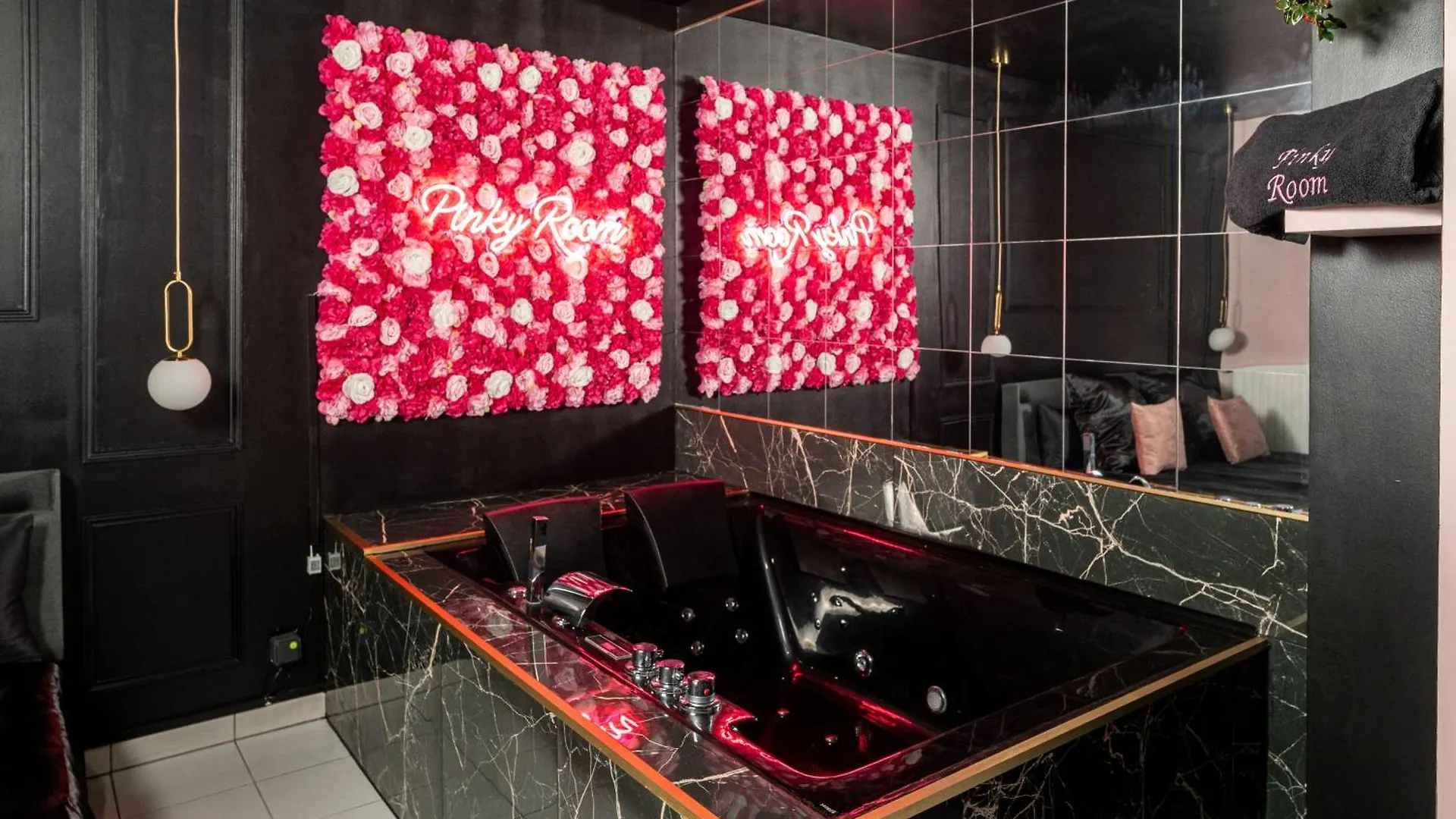 Pinky Room Villepinte  0*, Villepinte (Seine-Saint-Denis)