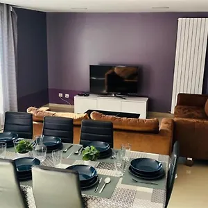 Apartment Spacious 2-bedroom Apartment: Paris Area With Parking & Terrace, Villepinte (Seine-Saint-Denis)
